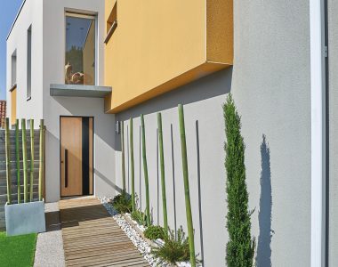 Portes d’entrée effet bois