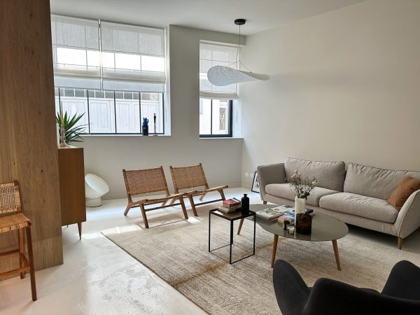 Réalisation : le subtil mariage de menuiseries aluminium et bois